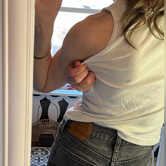 white y2k baby tank with white laced trim and tiny bow detail ✨ - Picture 2 of 4